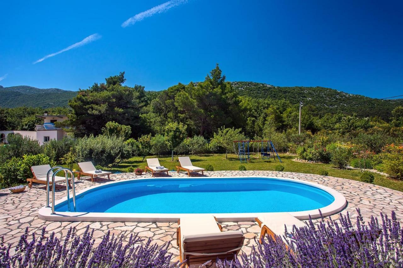 Villa Ana - 3 Bedroom Villa With Private Pool And Unspoiled Natural Environment Kučiće Екстериор снимка