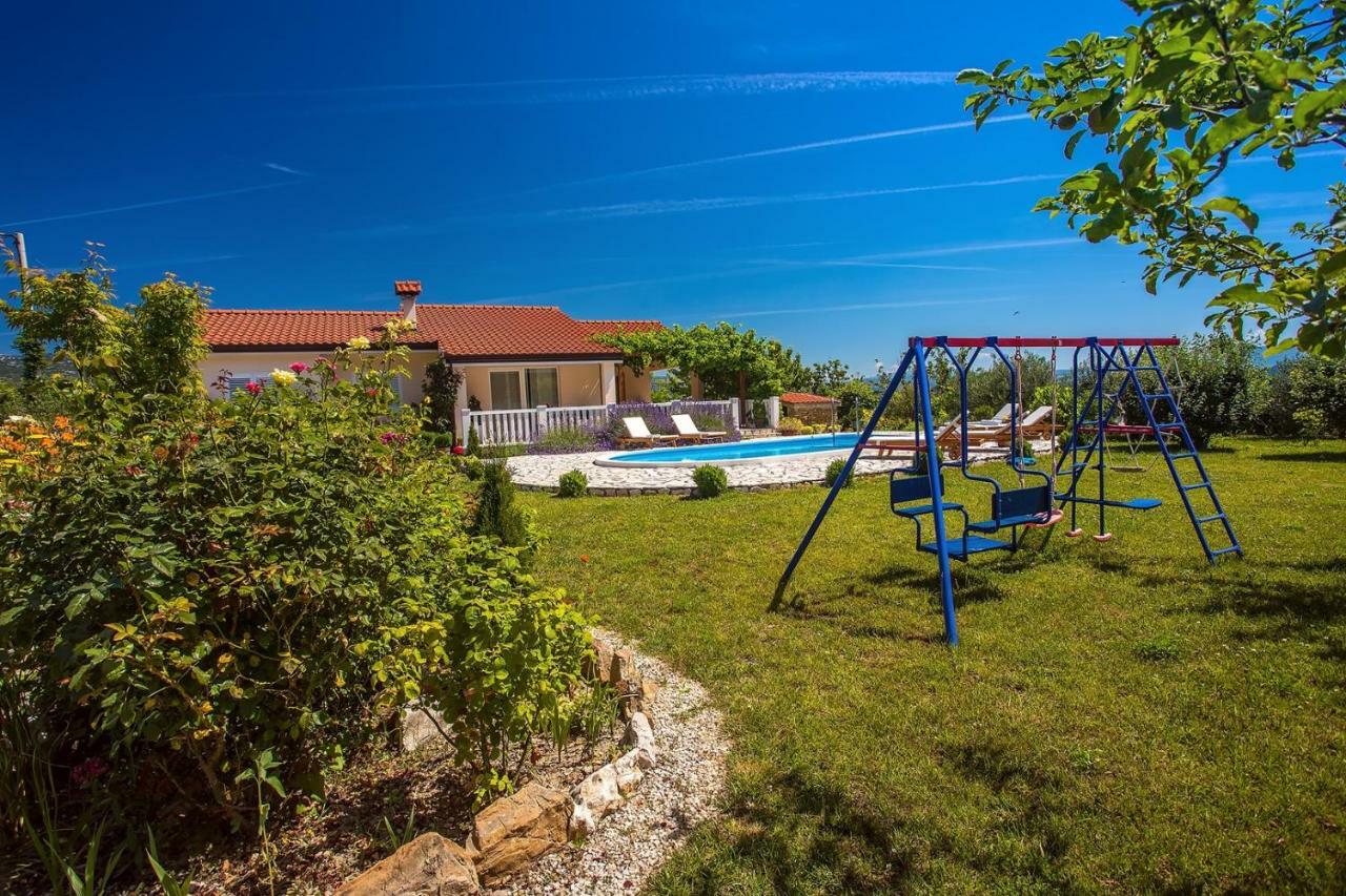 Villa Ana - 3 Bedroom Villa With Private Pool And Unspoiled Natural Environment Kučiće Екстериор снимка